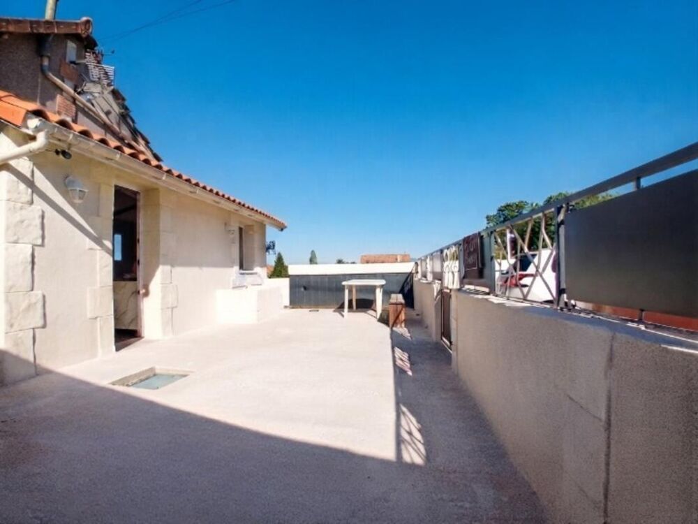 Vente Maison Maison + 2 appartements (T2) Genouillac