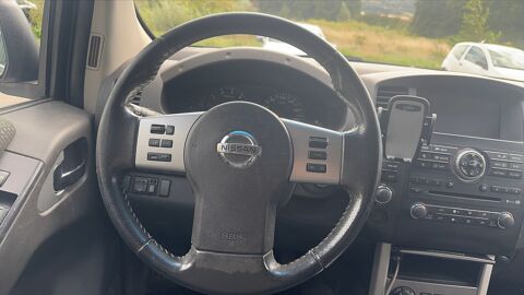 Navara 2.5 dCi 190 4WD Double Cabine 2015 occasion 38300 Bourgoin Jallieu