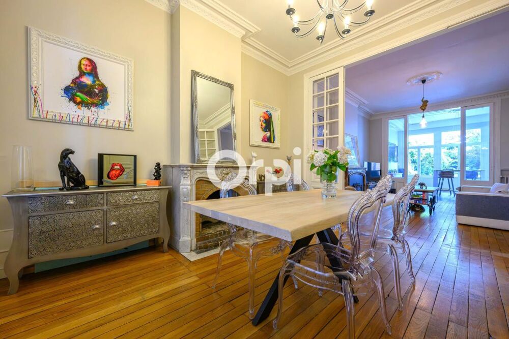 Maison 9 pièces 208 m² · à Douai · 208 m² · 400 000 €