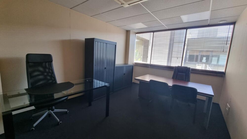   BRUGES EPARC - Bureaux 16,62 m². Vide ou loué Bruges