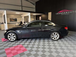 S&eacute;rie 3 (E92) Coup&eacute; 330i 3.0 i 272cv Bo&icirc;te auto LUXE 2009 occasion 85190 Venansault