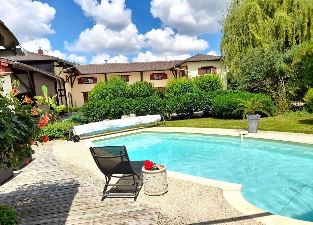 Superbe Maison de Village, Villa ou Propriété de Charme de 239 m² Entièrement Rénovée, avec sa Piscine chauffée, Poolhouse, Gara