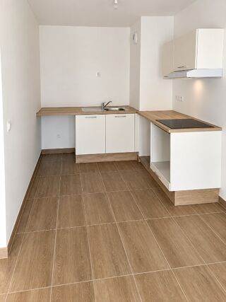  Appartement à louer 2 pièces 44 m²