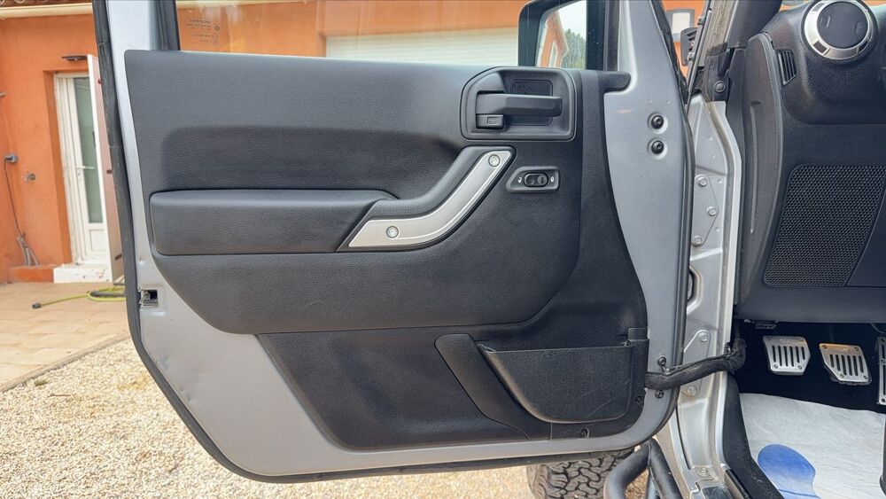 Wrangler 2.8 CRD 200 4WD Sahara 2015 occasion 83720 Trans En Provence