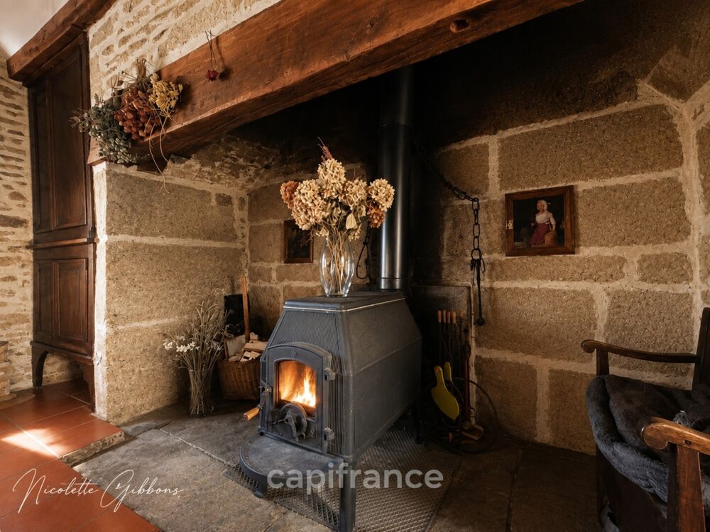 Vente Maison Jolie maison en pierres avec petites dépendances La chapelle saint geraud