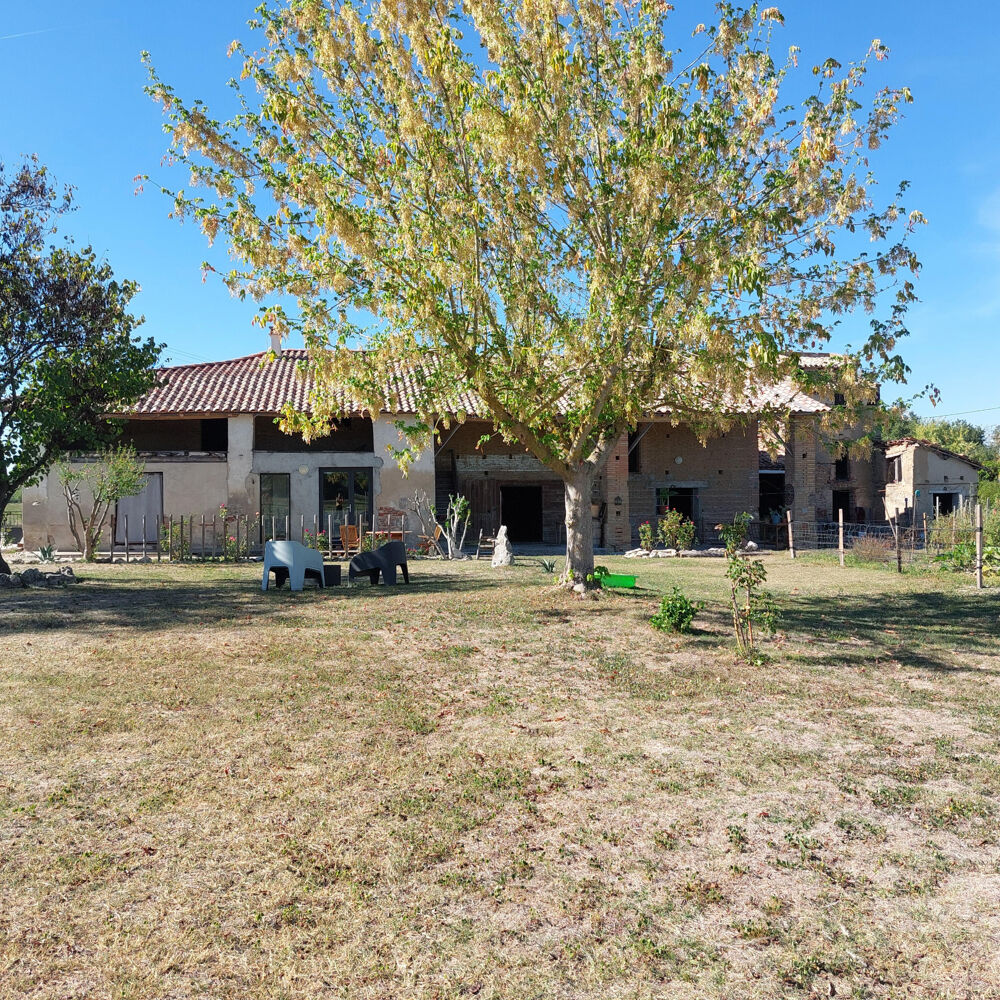 Vente Maison Maison à vendre 5 pièces SAINT ETIENNE DE TULMONT (82) corps de ferme rénové avec dépendance sur environ 20000m² de terrain envi Saint etienne de tulmont