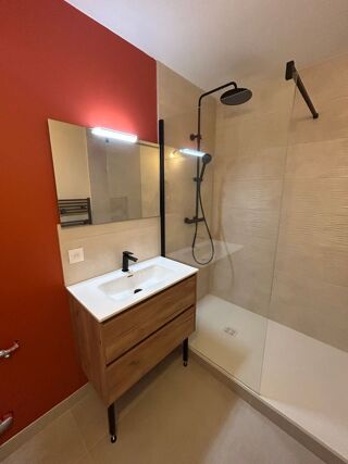  Appartement à louer 3 pièces 63 m²