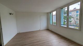  Appartement à louer 3 pièces 78 m²