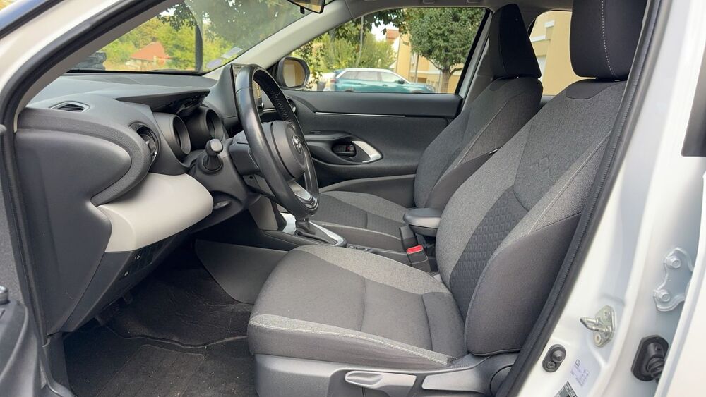 Yaris Cross 1.5 VVTi 116 Hybrid E-CVT Dynamic Business 2022 occasion 27700 Les Andelys