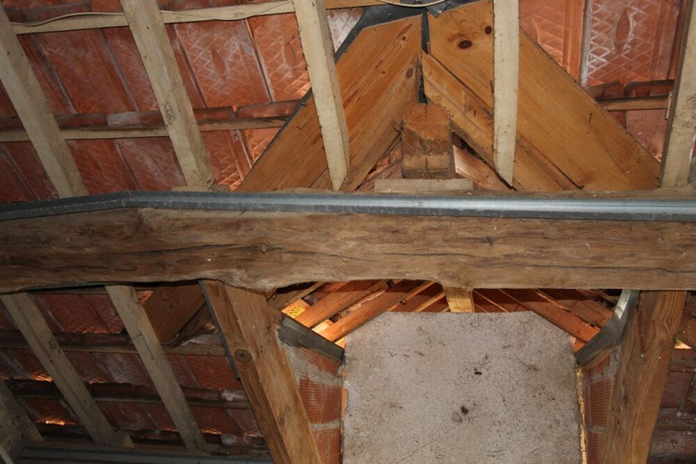 Maison à vendre P5 de 129,60 m² + 2 granges à rénover SAINT VICTOR SUR OUCHE (21)