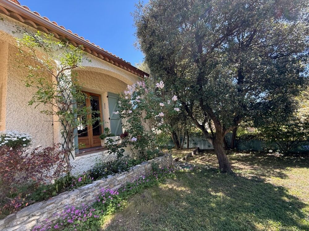 Saint-Gély-du-Fesc  Une propriété familiale dans un écrin de verdure