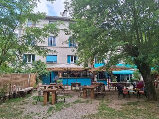  Immeuble � vendre 15 + pi�ces 475 m�