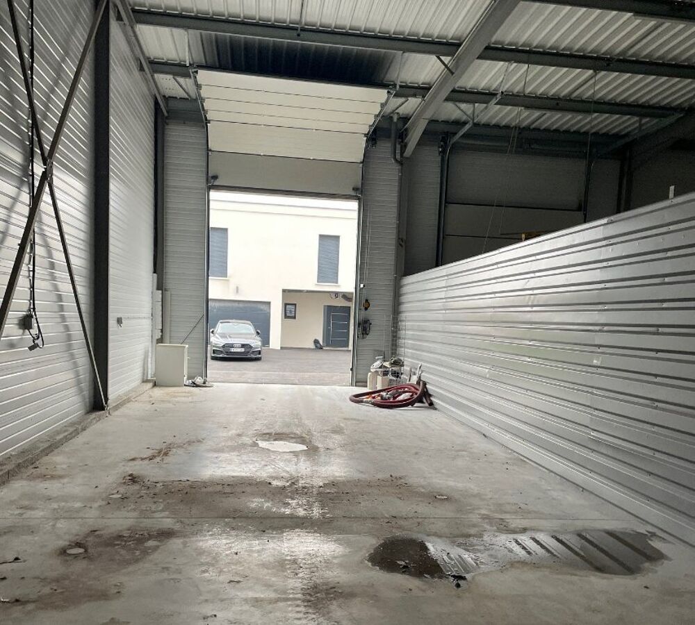   A LOUER - BUREAUX ET CELLULE D ACTIVITE Couternon