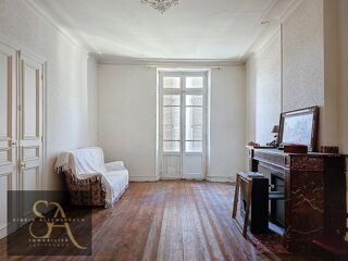  Immeuble � vendre 15 + pi�ces 1100 m�