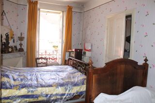  Immeuble à vendre 15 + pièces 290 m²