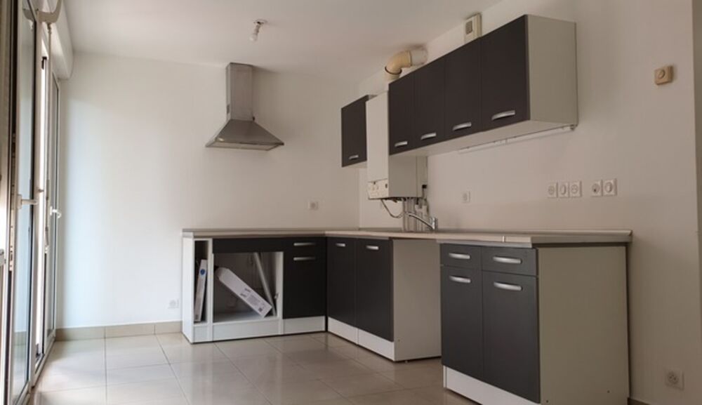 Appartement à louer 2 pièces ARCUEIL-GENTILLY (94) avec balcon et cave