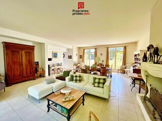  Proprit/chteau  vendre 8 pices 350 m