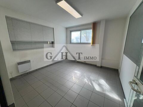  ENTREPOT BUREAU 400M² A VAUX LE PENIL A LA VENTE 