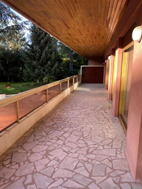  Appartement  louer 4 pices 92 m