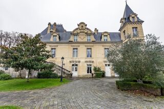 Proprit/chteau  vendre 15 + pices 750 m
