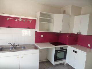  Appartement à louer 4 pièces 82 m²