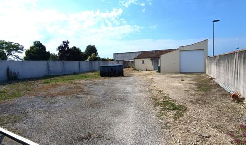 A louer Entrepot et Bureaux 90m2 zone d'activité de NIEUL SUR MER, Dpt Charente Maritime (17) 1600 17137 Nieul sur mer