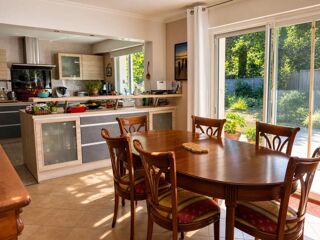  Maison à vendre 7 pièces 233 m²
