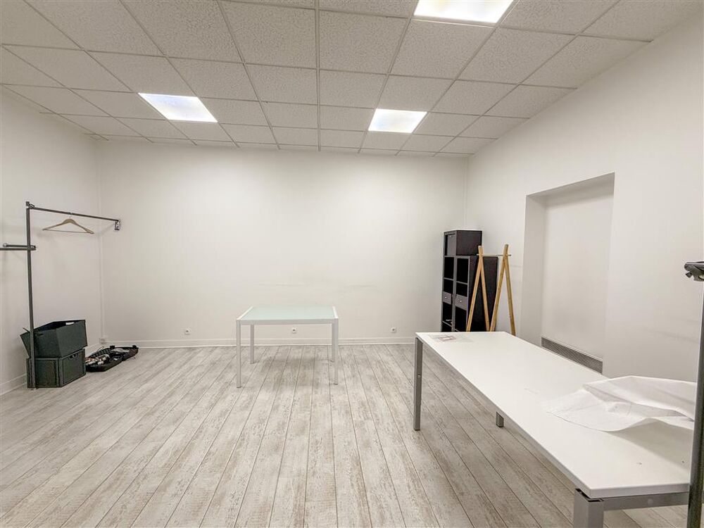   Bureaux de 110 m² non divisibles à louer à deux pas des Champs-Élysées, 8ème arrondissement de Paris Paris 8