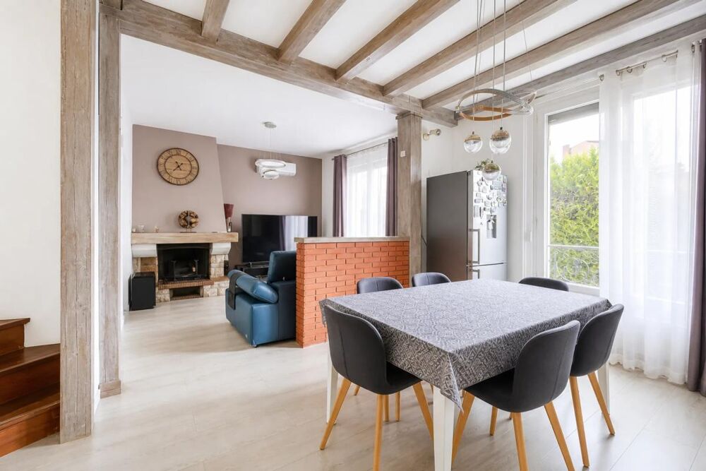 LES PAVILLONS-SOUS-BOIS  MAISON INDIVIDUELLE  JARDIN  GARAGE