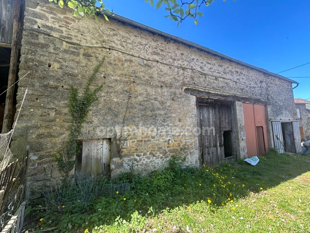 Maison-2 granges et 5000m2 de terrain