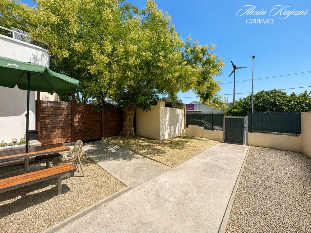 Vente Immeuble A VENDRE - Immeuble de rapport de 238m² habitables en R+1 - Parcelle de 591m² - 3 logements avec extérieurs - Emplacement de sna Beziers