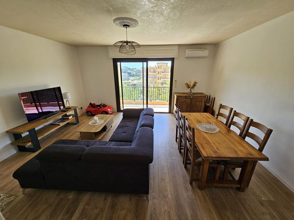 Vente Appartement Propriano centre, Appartement  4 pièce(s) 105.58 m2 balcon 30 m2, parking, petite vue mer Propriano