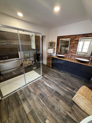  Propri�t�/ch�teau � vendre 6 pi�ces 165 m�