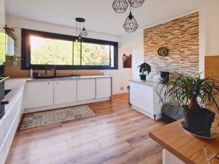  Maison � vendre 10 pi�ces 301 m�