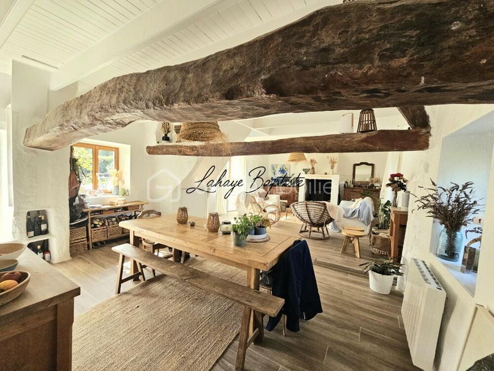 Vente Maison Charme d'antan avec piscine en vente : une maison unique de 1850 Saint joachim