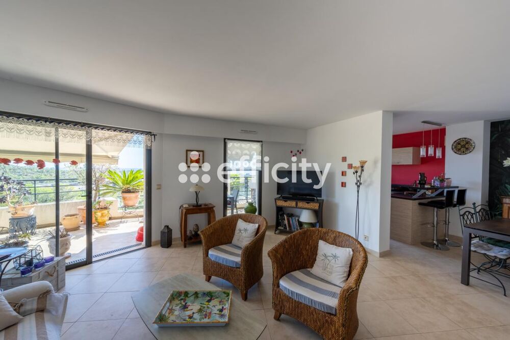 à vendre  Appartement Saint-Raphaël (83700)