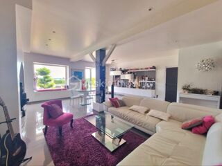  Maison  vendre 8 pices 245 m