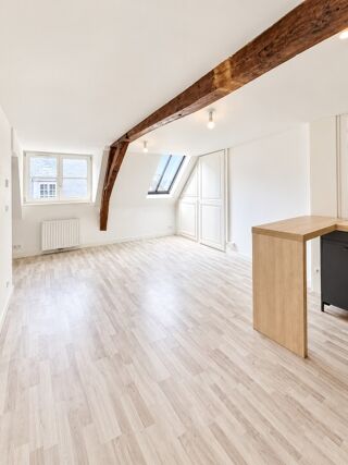  Appartement à louer 3 pièces 52 m²