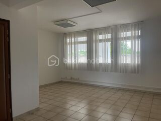 Immeuble à vendre 15 + pièces 510 m²