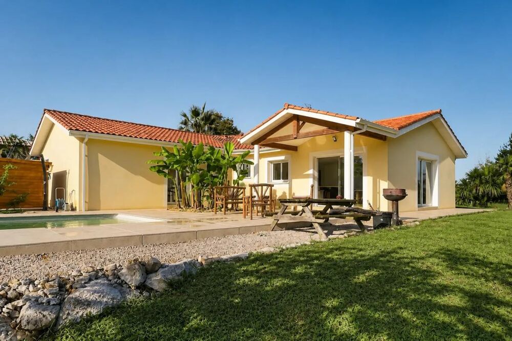 Vente Propriété/Château Maison de plain-pied avec piscine et espace indépendant de 97 m2 Saint lon les mines