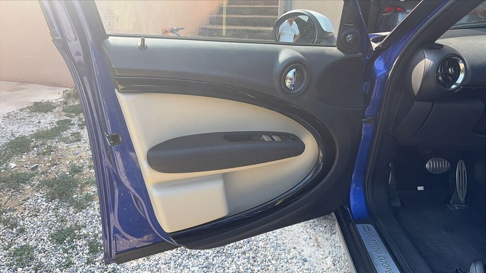 Countryman 2.0 Cooper SD 143 Steptronic6 N/A - Automatique Toit ouvrant 2015 occasion 69700 Loire Sur Rhone