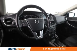 V40 2.0 D2 Momentum Business Geartronic 6 120 ch 2016 occasion 92130 Issy-les-Moulineaux