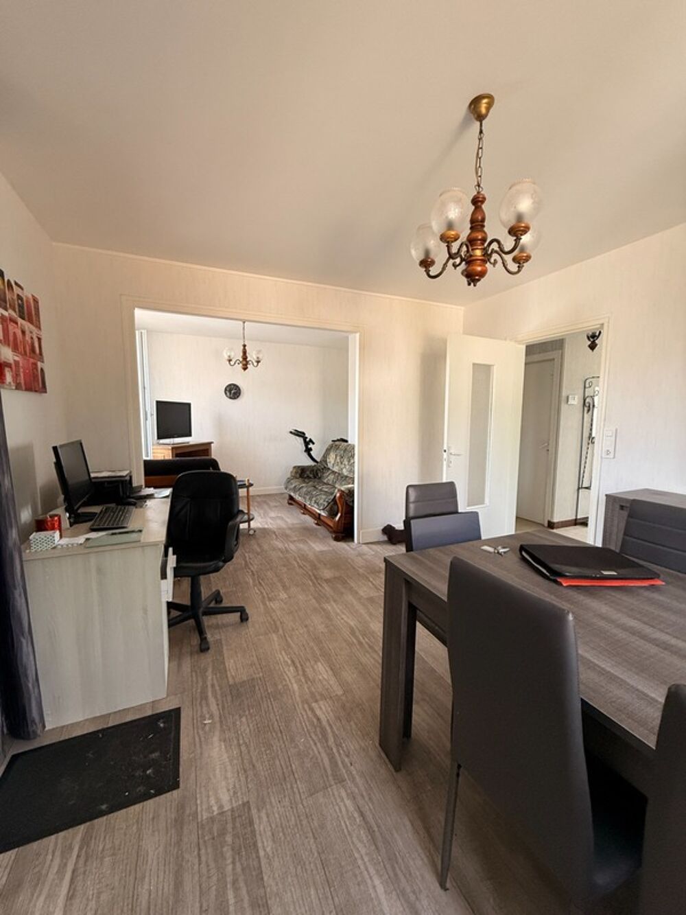 Vente Maison EN EXCLUSIVITE ! Pavillon de 95m² surélevé sur sous sol, rénové, sur terrain de 562m² 117 500 € Dun le palestel
