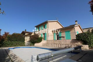  Villa à vendre 8 pièces 146 m²