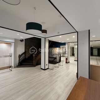  Immeuble � vendre 10 pi�ces 1405 m�