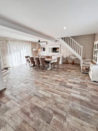  Maison � vendre 8 pi�ces 209 m�