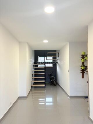  Maison � vendre 8 pi�ces 243 m�