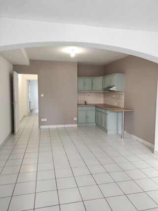  Appartement à louer 2 pièces 46 m²