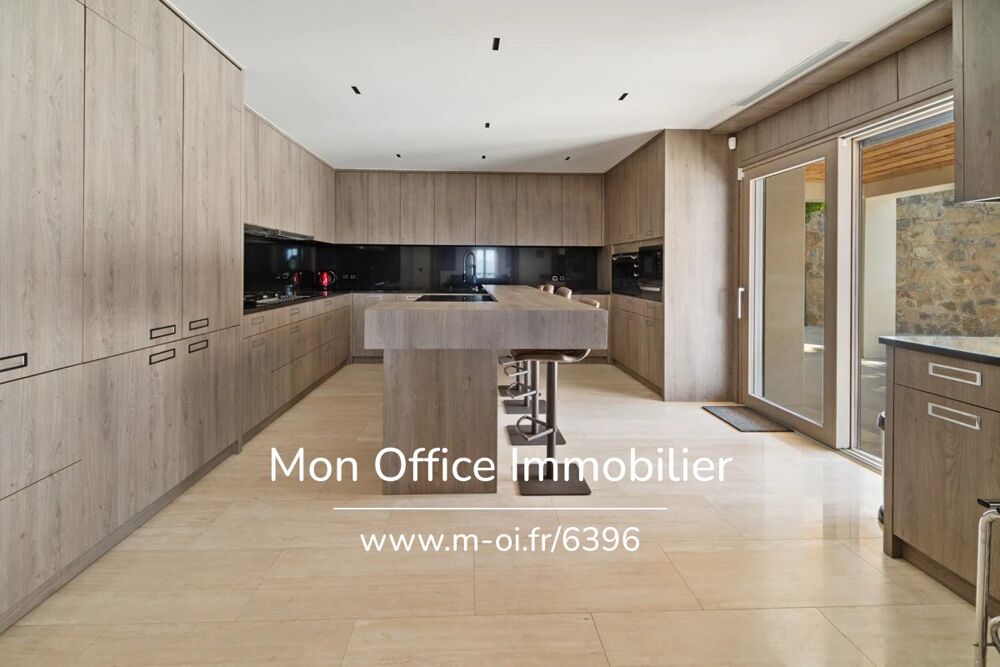 à vendre  Propriété/château Grimaud (83310)