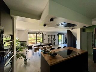  Propri�t�/ch�teau � vendre 12 pi�ces 250 m�